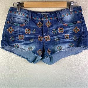 Mudd Denim Short Sz 9 Embroidered